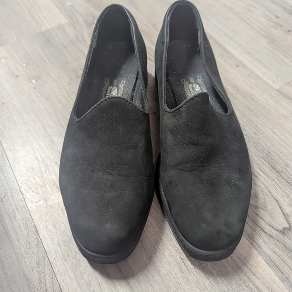 Roots Genuine Leather Women's Flats - Picture 2 of 4